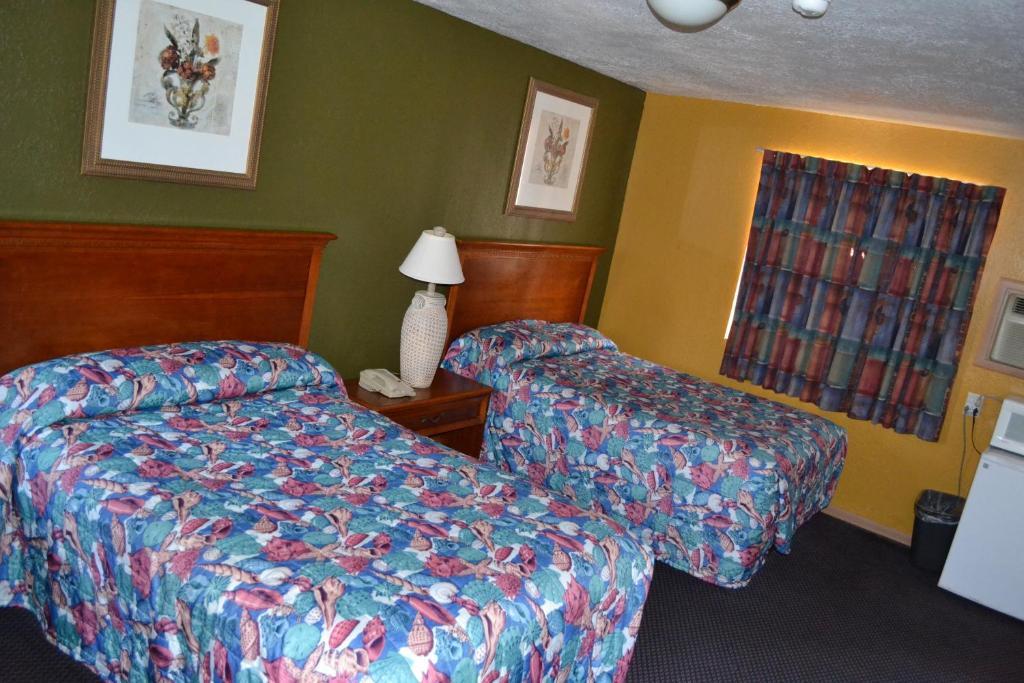 Atlantic Economy Inn Daytona Beach Room photo